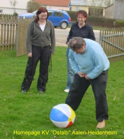 16_Harry Betzler beim Kartoffel- anbinden