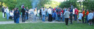09_Gussenstadt_2002_Grillplatz.JPG (416807 Byte)