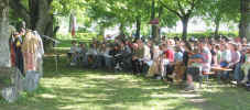 18_Gussenstadt_2002_Gottesdienst.JPG (347458 Byte)